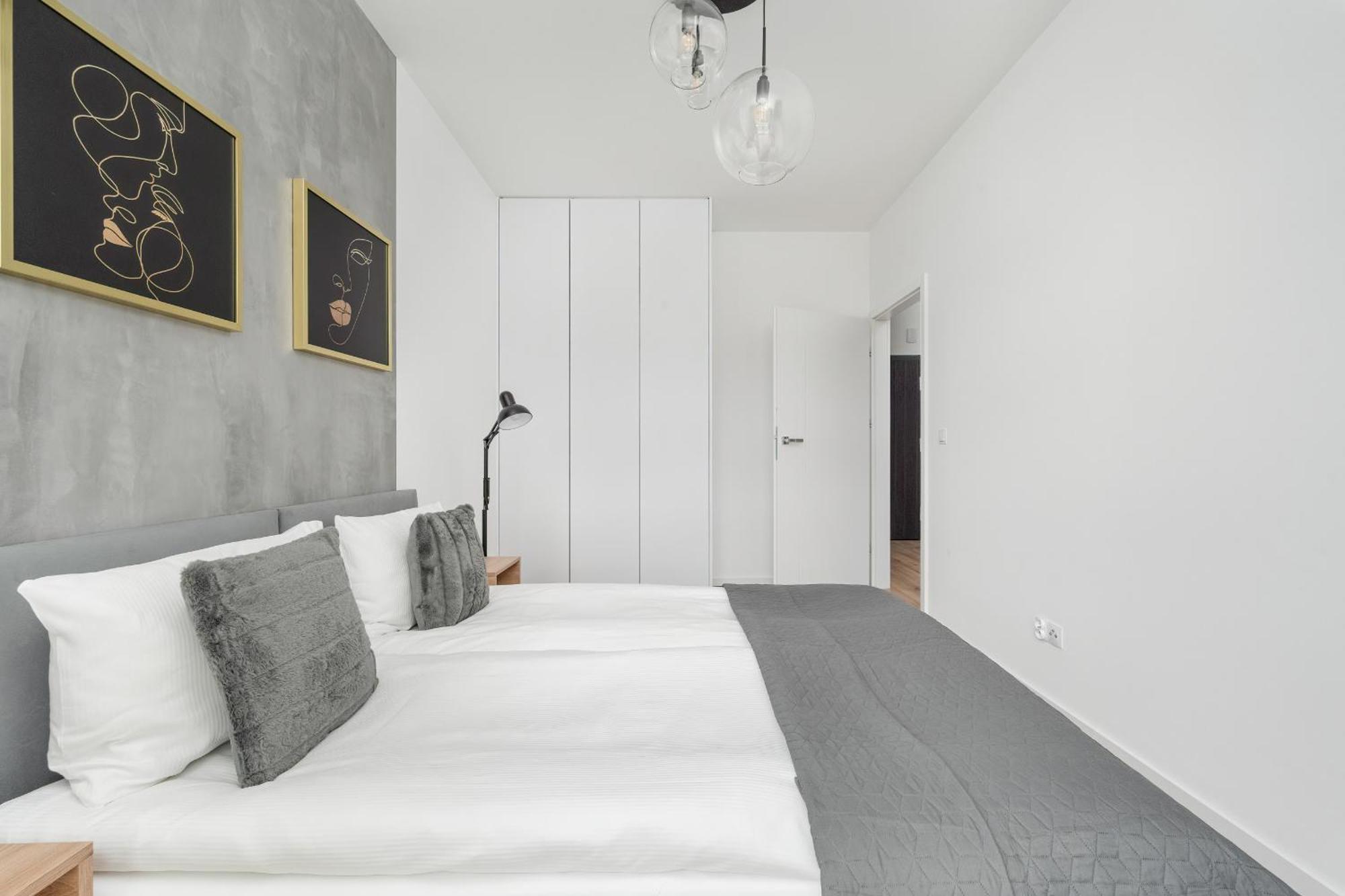 Apartment Mieszczanska Modern With Balcony & Free Parking By Renters