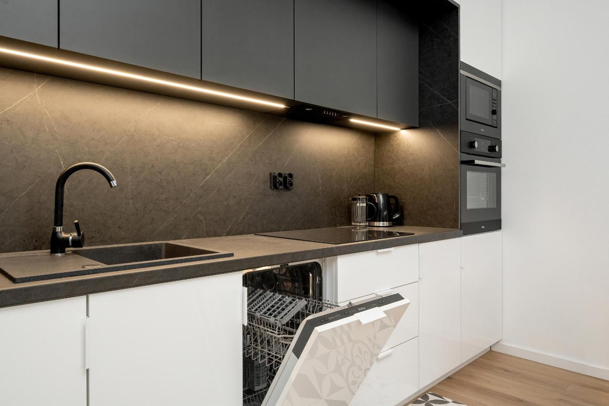 Mieszczanska Modern With Balcony & Free Parking By Renters