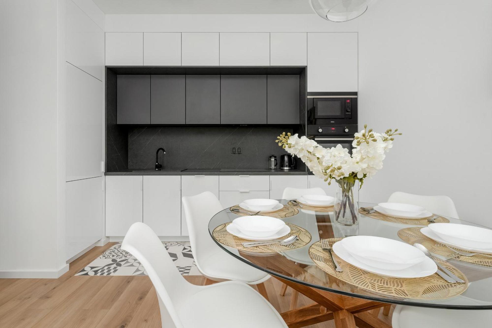 Apartment Mieszczanska Modern With Balcony & Free Parking By Renters Wroclaw