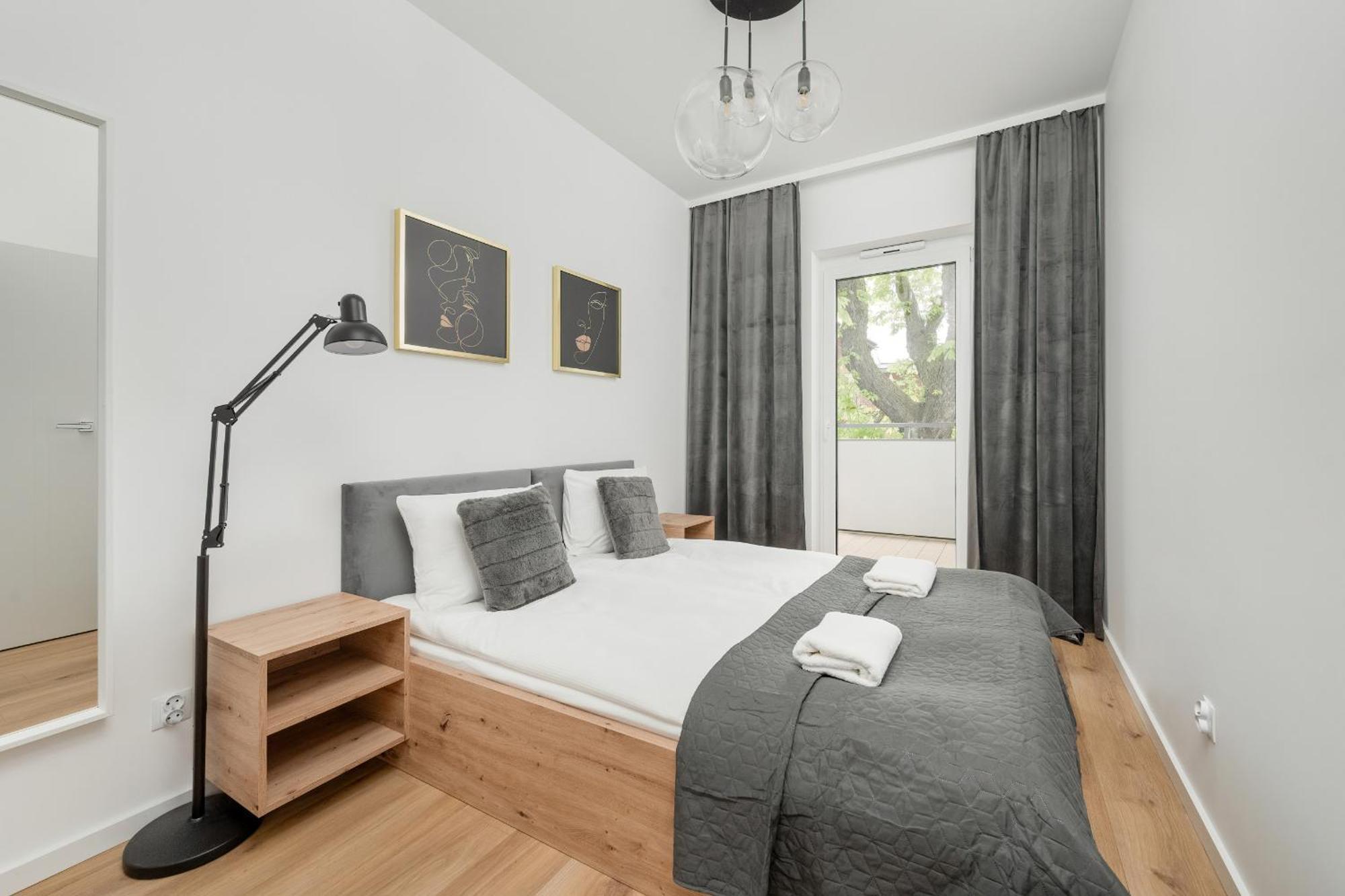 Mieszczanska Modern With Balcony & Free Parking By Renters